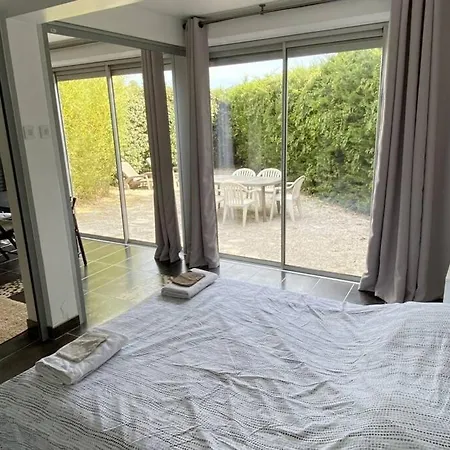 Apartment Maisonnette Climatisee A 10 M De La De La Peguiere